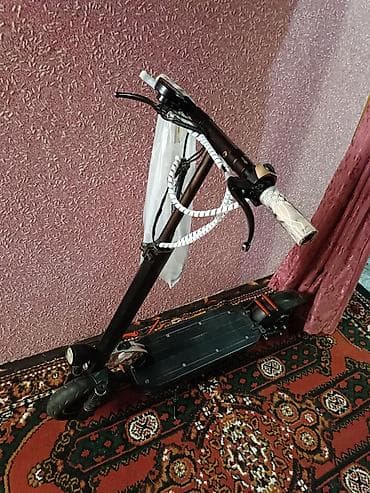 Kugoo M4, batareyası öldü, ona görə də ucuz satıram. Yeni batareya