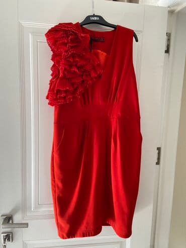 zapi satilir tecili: Sassafona platya teze kimi 1 defe geyilib. 500 e alınıb öz butikinnen — 1