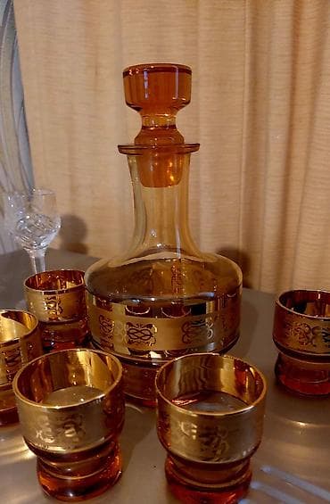 dekor qab: Şüşə və kristal servis dəsti - Qırmızı-yaanmış şüşədən dekorativ qab — 2