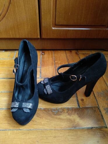 qadınlar üçün ketlər vans old skool: Tuflilər, Ölçü: 39, rəng - Qara, İşlənmiş — 2