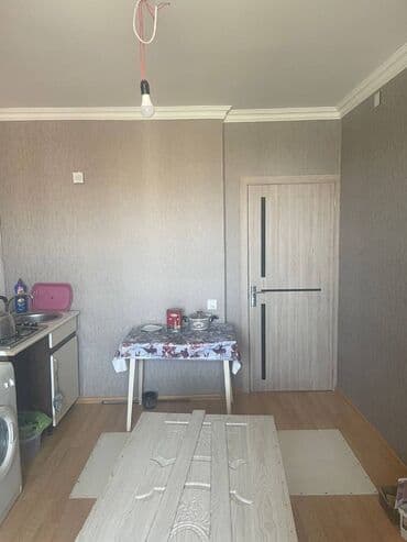 ucbucaq evlər: Bakı, 2 otaqlı, Köhnə tikili, m. Həzi Aslanov, 55 kv. m — 4