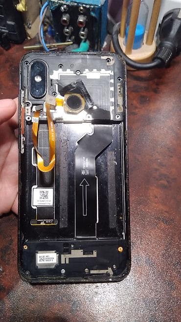 mi fi: Xiaomi Mi 8, 64 GB, rəng - Qara, 
 Qırıq, Sensor, Barmaq izi — 2