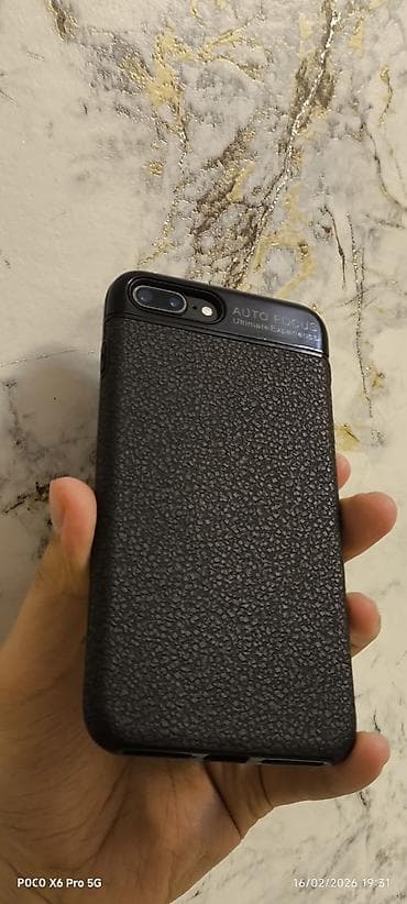 iphone 11 qutusu: IPhone 8 Plus, 64 GB, Qara — 2