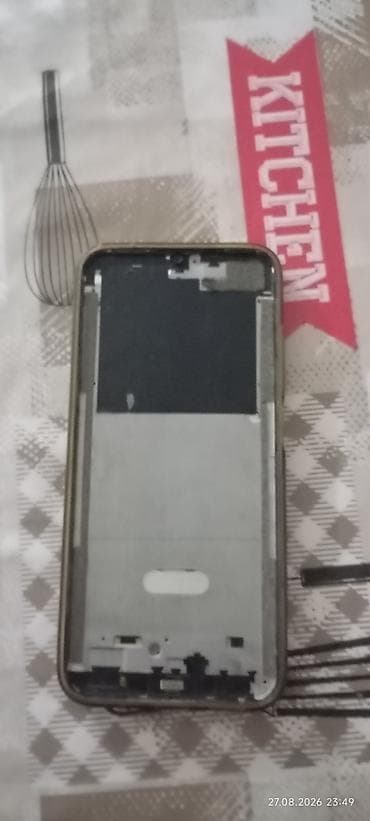 iphone 5s 512gb: Ekran ehtiyac var işləyir plata yanmayın işləyir şəkildəki kimidir — 2