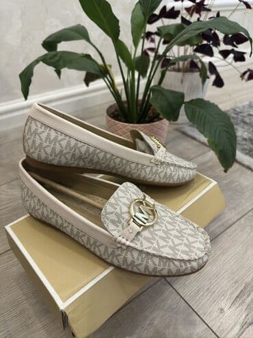 mavi mokasinlər: Michael Kors 37,5 ölçüyə uyğun. (US-7) Loafer, makosin. Rahat — 3