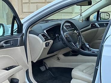 audi a5: Ford Fusion: 2 l | 2014 il 161000 km Sedan — 4