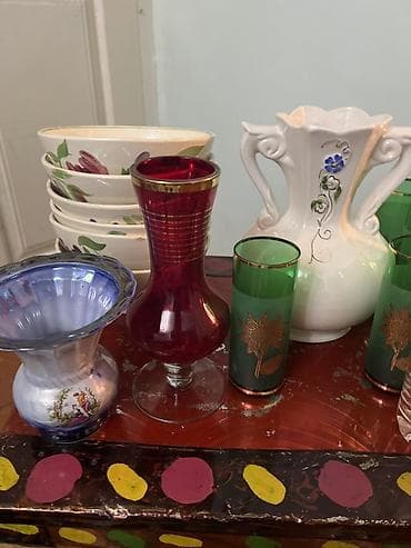 ad gunu dekoru: Müxtəlif dekorativ qab-qacaq və bəzək aksesuarları dəsti - 1 ədəd ağ — 1