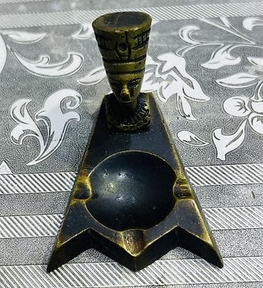 Mis külqabı – Misir temalı dekor - Material: tökmə metal (mis