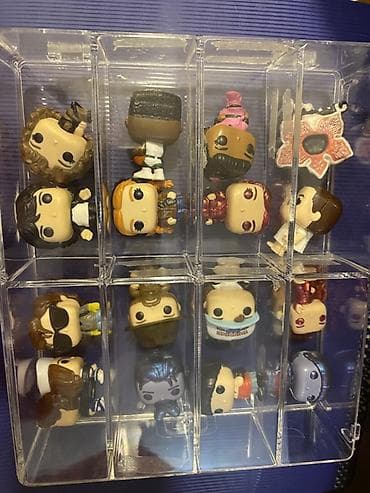 statuetkalar: Kinder joy stranger things Şəffaf çoxbölməli sərgiləmə qutusu var 16 — 2