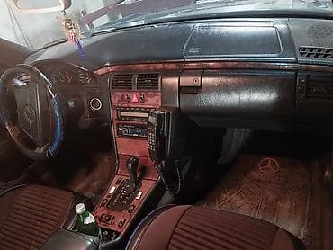 opel omega 1992: Mercedes-Benz E240 sedan - Model: E-Class W210, E240 - Kuzov: 4 — 7