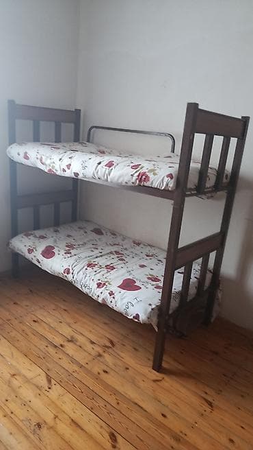 kombi ehtiyyat: İki mərtəbəli çarpayı - Karkas: möhkəm metal və taxta kombinasiyası — 3