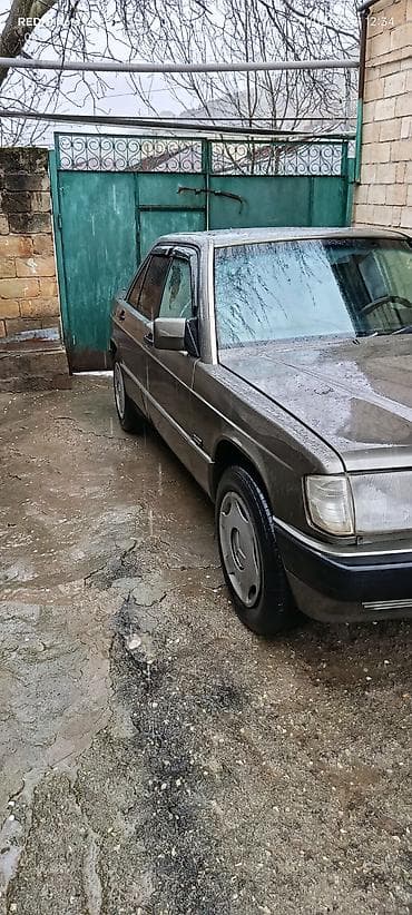 mercedes 190 satisi: Mercedes-Benz 190: 2 l | 1990 il Sedan — 5