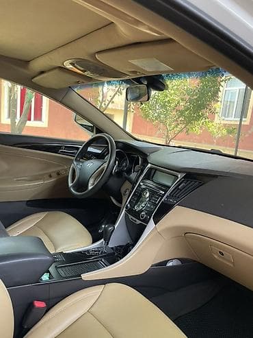 tank pro: Hyundai Sonata: 2.4 l | 2010 il Sedan — 8