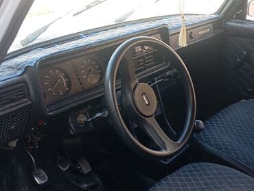 saqman yuk masini satilir: VAZ 2107, ağ rəngli sedan tam qaydasinda Xüsusiyyətlər: - Korpus: 4 — 5