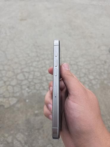ayfon se 2022: IPhone 15 Pro, 256 GB, Gümüşü, Simsiz şarj — 4