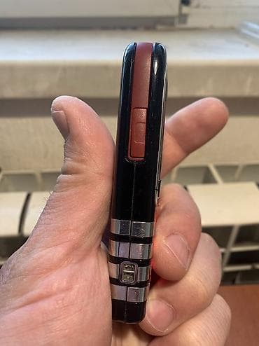 Nokia 6700 Slide — 3