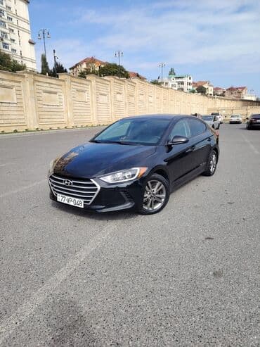 kia ceed 2010: Hyundai Elantra: 2 l | 2018 il Sedan — 2