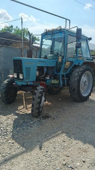korobka: MTZ - Model: MTZ Belarus 82.1 (ön dartıqlı 4x4) - Rəng: açıq mavi - — 4