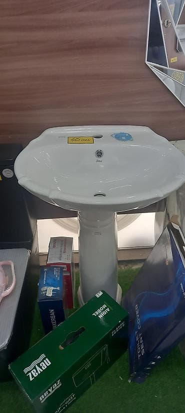 Keramik ayaqlı əlüzyuyanın dəsti - Material: yüksək keyfiyyətli ağ