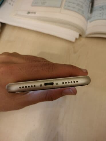 Apple iPhone: IPhone 11, Ağ, Face ID — 6