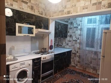 daşınmaz əmlak mənzil kirayəsi: Kohnə Guneslidə inqlab ismailov kucesində 9 mertebeli binanın 5-ci — 18