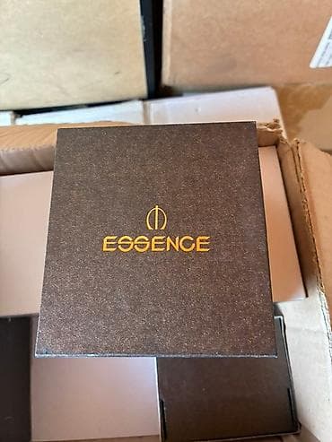 ESSENCE saat/qolbaq üçün premium qutu və stend seti - Brend: ESSENCE — 2