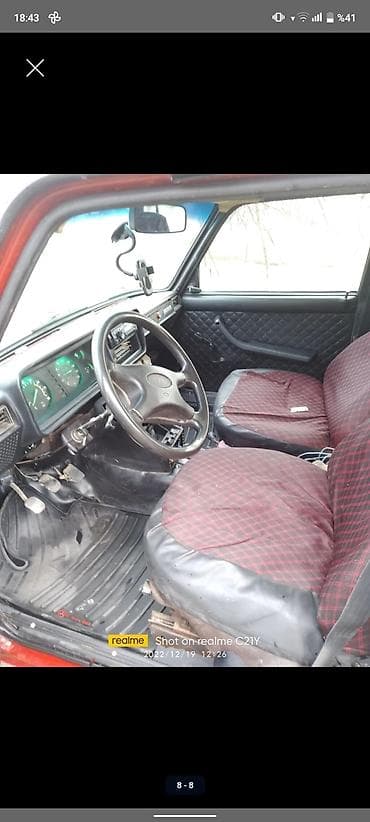 ford transit kreditle satisi: VAZ 2104, universal, qırmızı rəng. - Kuzov: 5 qapılı universal gövdə — 7