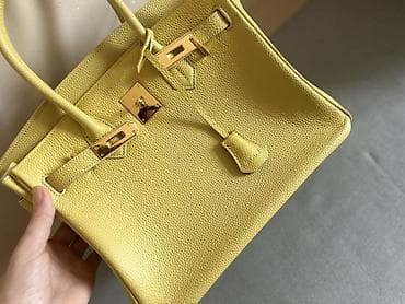 gozluk: Zərif sarı rəngdə strukturlaşdırılmış qadın əl çantası.Ingilterenin — 5