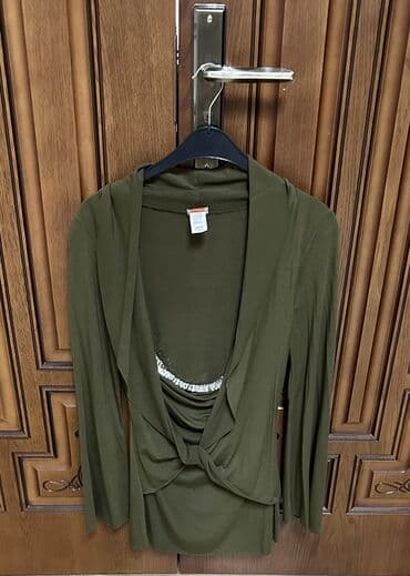 boğazlı qadın sviterləri: 10 azn Razmer S/M — 9