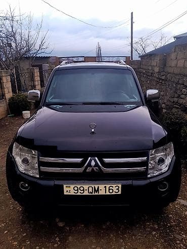 volkswagen golf 1991: Mitsubishi Pajero – 7 yerlik, tam ölçülü SUV Xüsusiyyətlər: - Kuzov — 3