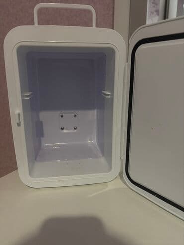 Kənd təssərüfatı avadanlığı: Kitfort mini soyuducu Ümumi həcmi: 4l Az işlənib, tam işləkdir. Həm — 2