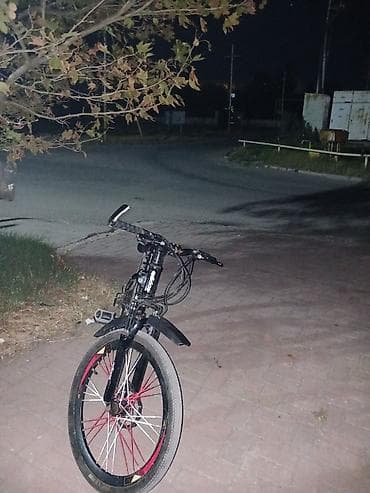 velosiped online: Velosiped – dağ/şosse tərzi, 26" təkərli Xüsusiyyətlər: - Çərçivə — 7