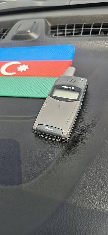 Ericsson T28sc mobil telefon - İkonik “pop-up” qapaqlı dizayn, yüngül