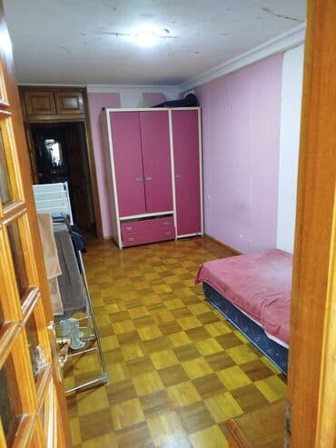 Opel: Mənzilin təsviri: Mənzil 4 otaqdan 3 otağa düzəlib. Təcili satılır. Bu — 3