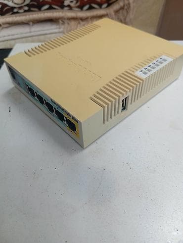 wi fi modem: MikroTik RouterBOARD 951Ui-2HnD router Xüsusiyyətlər: - Model — 3