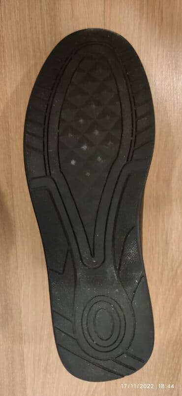 kişi koftaları: İdman stilli ayaqqabı. Türkiyə istehsalıdır. Üstü qalın lakin yumşaq — 4