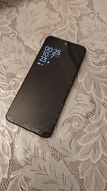philips xenium 9@9d: Redmi Note 11, 128 GB, rəng - Qara, Qırıq — 2