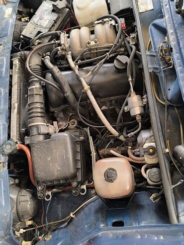 traktor yer qazan: VAZ 2107, mavi rəngli sedan Xüsusiyyətlər: - Kuzov: sedan, klassik — 5