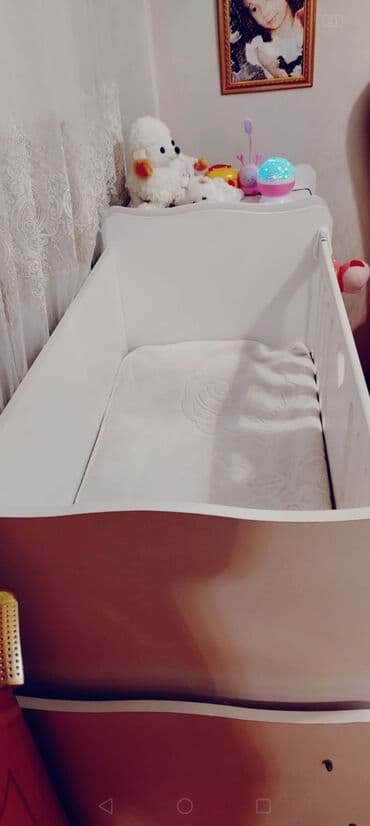 carpayi usaq: Oğlan və qız üçün, Dördbucaq, Beşik, Dəstsiz, Matras ilə, Yellənmə mexanizmsiz — 4