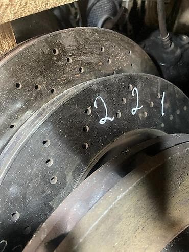 dirsek: "Mercedes" əyləc diski Şəhər: Bakı Elanın növü: Ehtiyat hissələri — 10