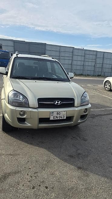 Hyundai Tucson: 2 l | 2006 il Ofrouder/SUV