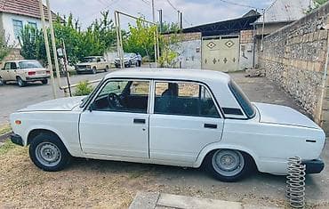 lada sukanı: VAZ (LADA) 2107: 1.6 l | 1999 il 435289 km Sedan — 4