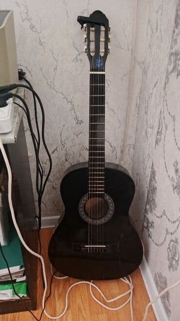 Klassik gitaralar: Klassik gitara, İşlənmiş, Ödənişli çatdırılma — 1