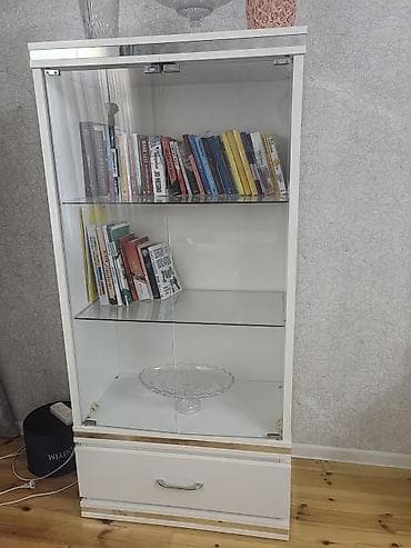 kabinet: Şüşəli dolab vitrini, İşlənmiş, Ünvandan götürmə — 4
