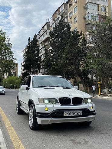 4 teker: BMW X5: 4.4 l | 2000 il Ofrouder/SUV — 2