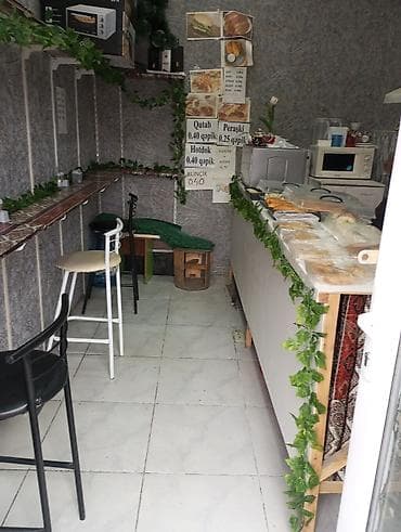 Ləpələr: Kiçik fast-food köşəsi – təzə hazırlanan un məmulatları və isti — 1