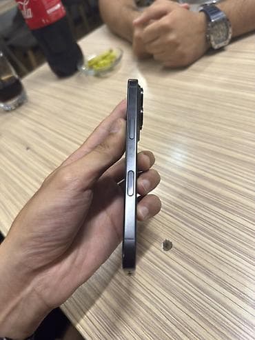 iphone xs pro max: IPhone 16 Pro, 128 GB, Black Titanium, Simsiz şarj, Face ID, Sənədlərlə — 2