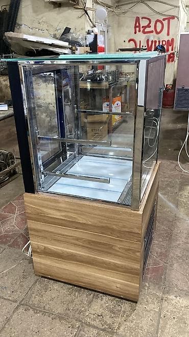 Vitrin tipli soyuducu vitrina - Şüşə vitrinli, üç tərəfi tam