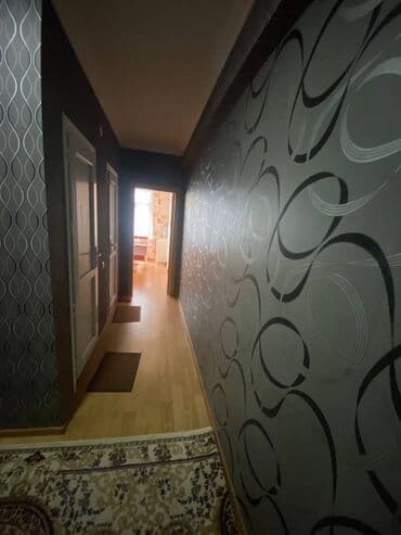 kiraye ev qarayevde: Gənclik m\s-nın düz yanında 5 mərtəbəli binanın 4-cü mərtəbəsində — 10