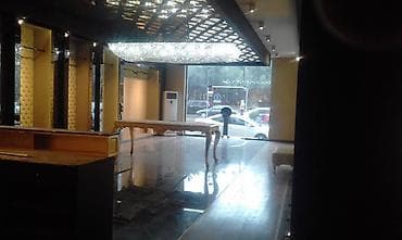 Гаражи: • bi̇znessmenləri̇n və potensi̇al müştəri̇ləri̇n nəzəri̇nə • şəhərin — 5